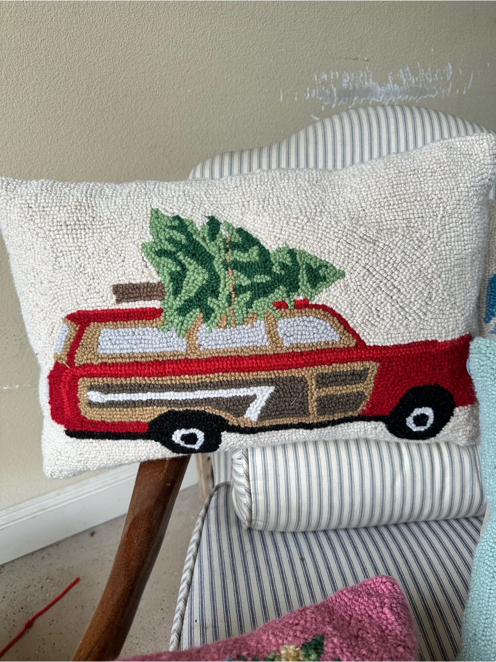 Lot of 4 wool hooked pillows - Picture 4 of 4